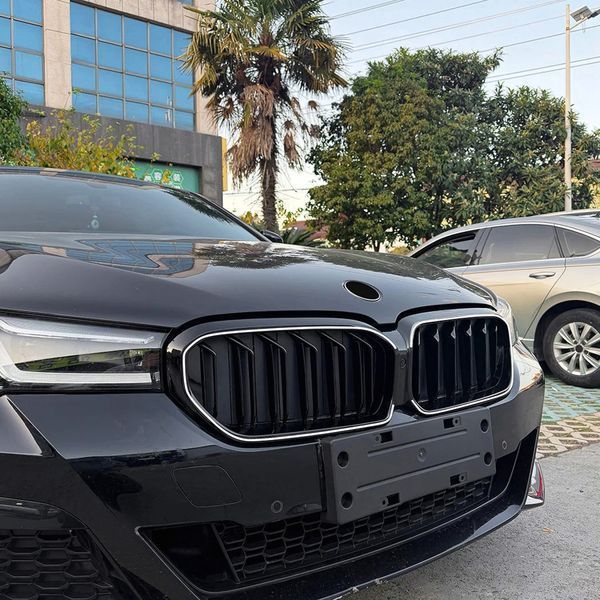 Решітка радіатора для BMW G30 G31 G38 рестайл M Performance ніздрі двореберні 776-08a фото