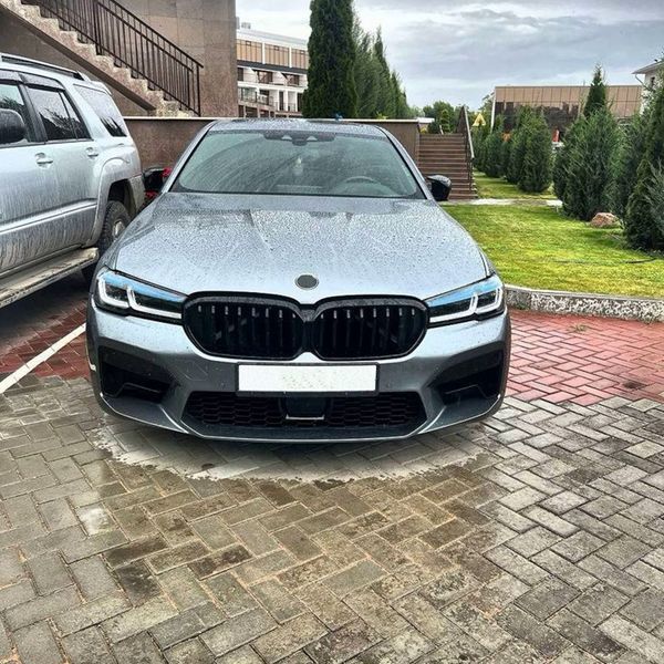 Решітка радіатора BMW G30 G31 G38 рестайл M Perfomance глянець ніздрі однореберні i57-514 фото